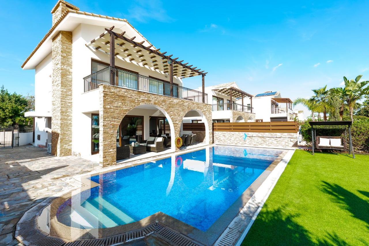 Sea Front Oceanus H2 By Ezoria Villas Ayía Nápa Extérieur photo