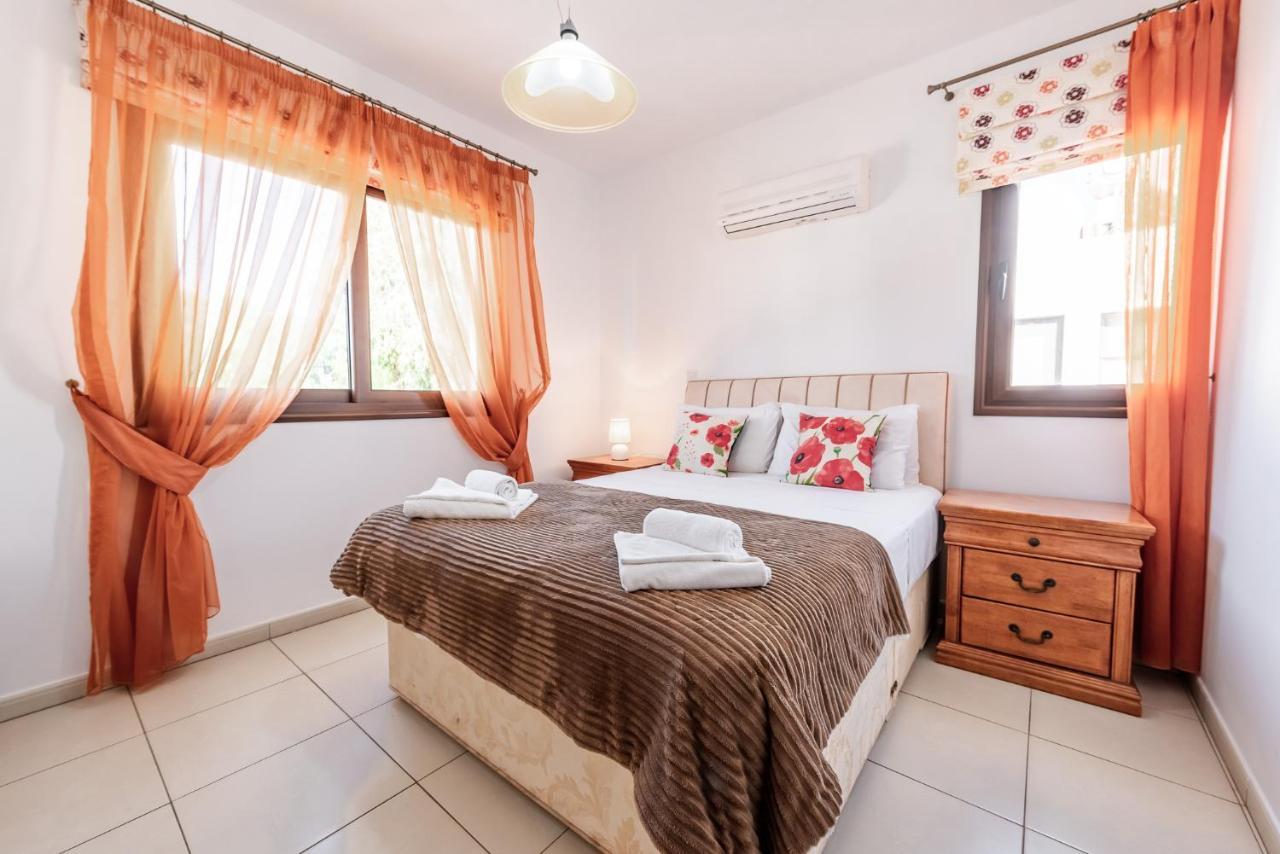 Sea Front Oceanus H2 By Ezoria Villas Ayía Nápa Extérieur photo