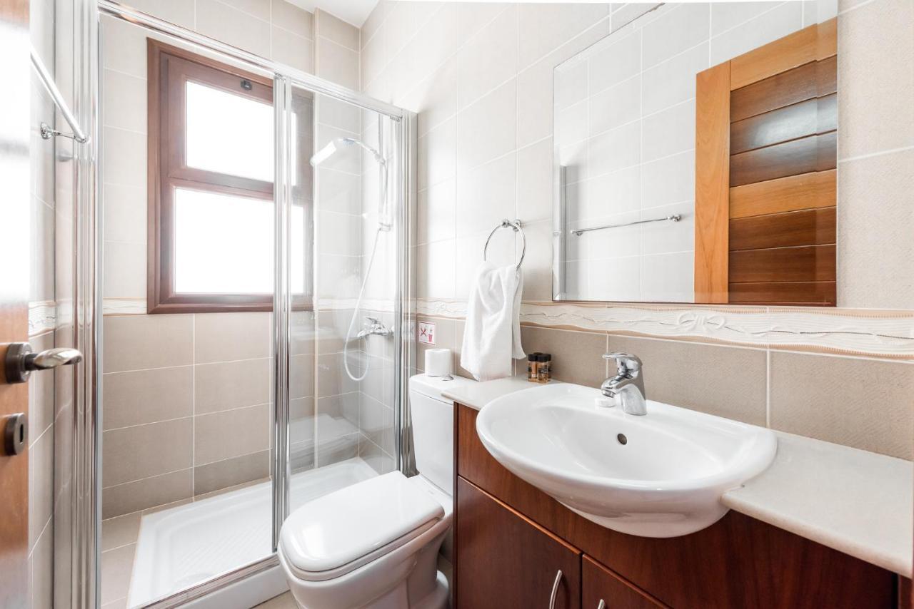 Sea Front Oceanus H2 By Ezoria Villas Ayía Nápa Extérieur photo