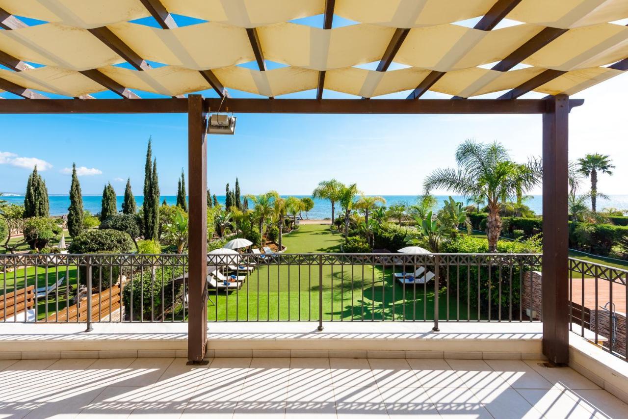 Sea Front Oceanus H2 By Ezoria Villas Ayía Nápa Extérieur photo