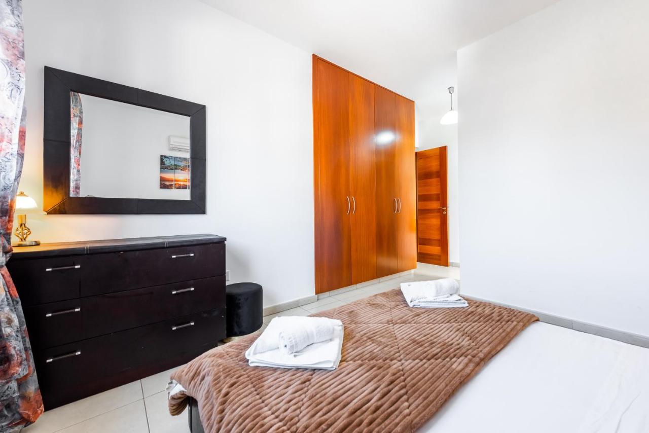 Sea Front Oceanus H2 By Ezoria Villas Ayía Nápa Extérieur photo