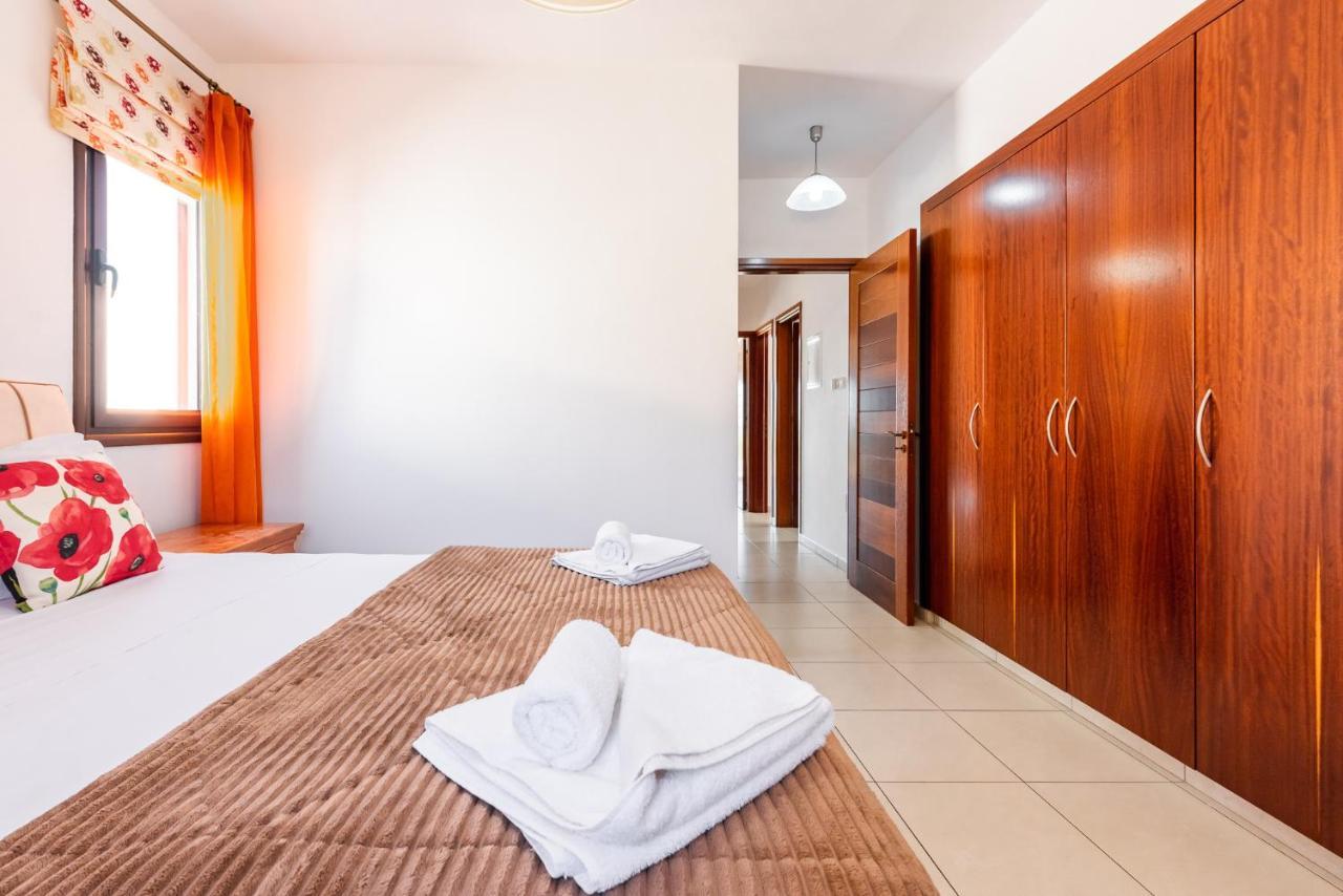 Sea Front Oceanus H2 By Ezoria Villas Ayía Nápa Extérieur photo