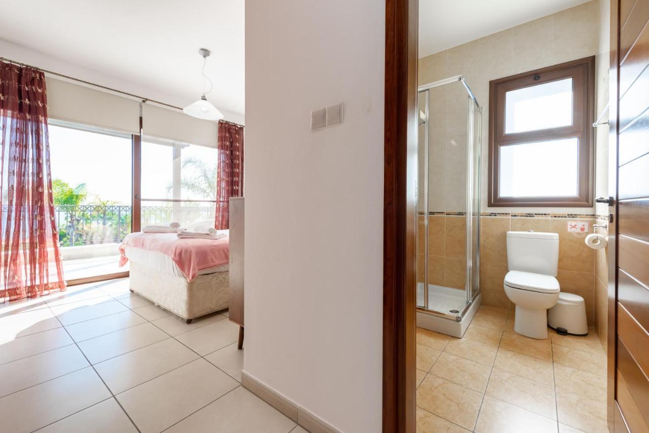 Sea Front Oceanus H2 By Ezoria Villas Ayía Nápa Extérieur photo